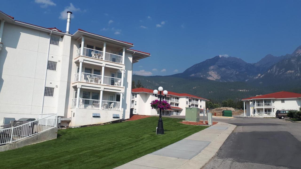 Mountain View Resort And Suites At Фэрмонт-Хот-Спрингс Экстерьер фото